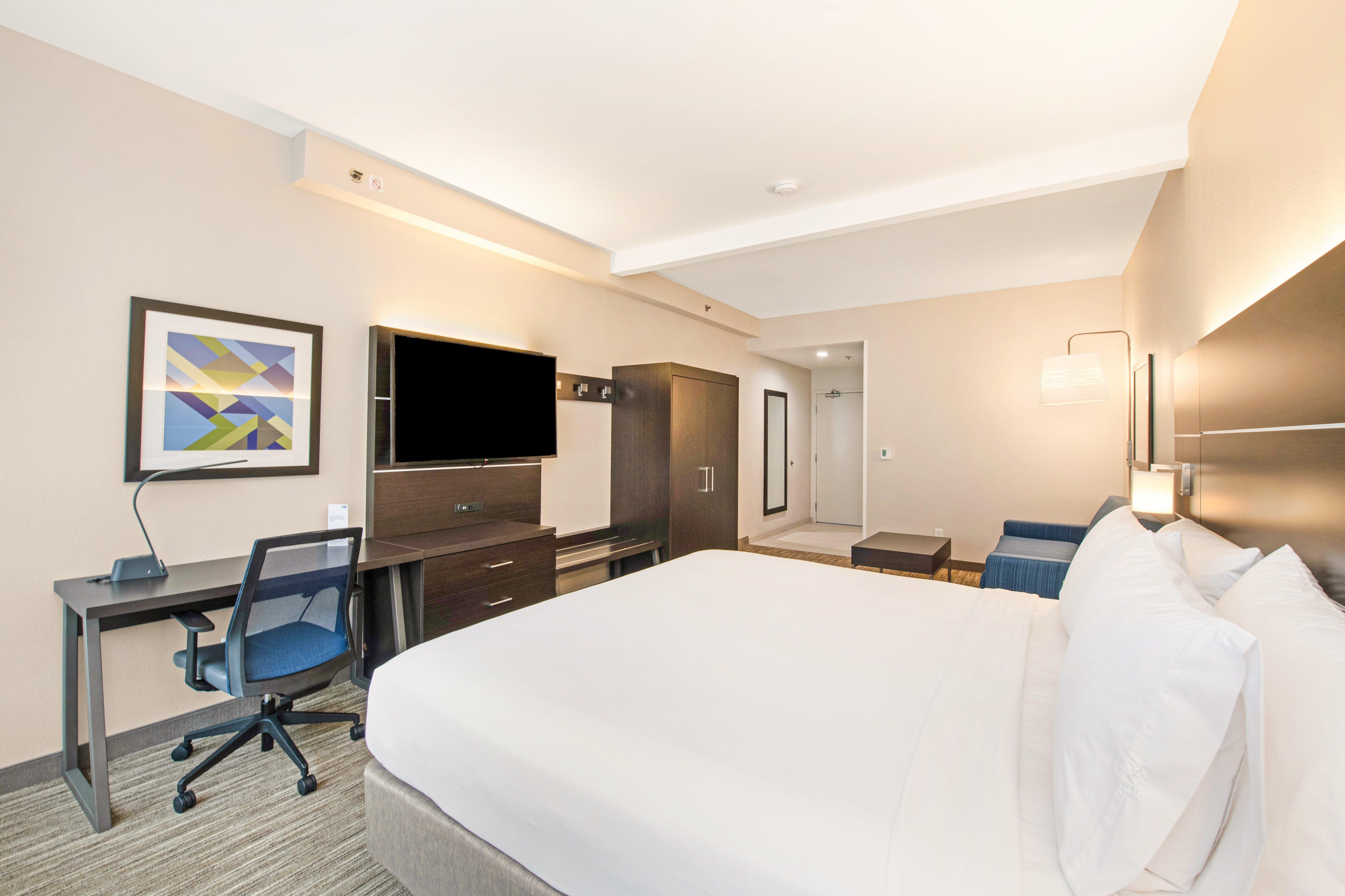 Holiday Inn Express - Delafield By Ihg Exterior photo