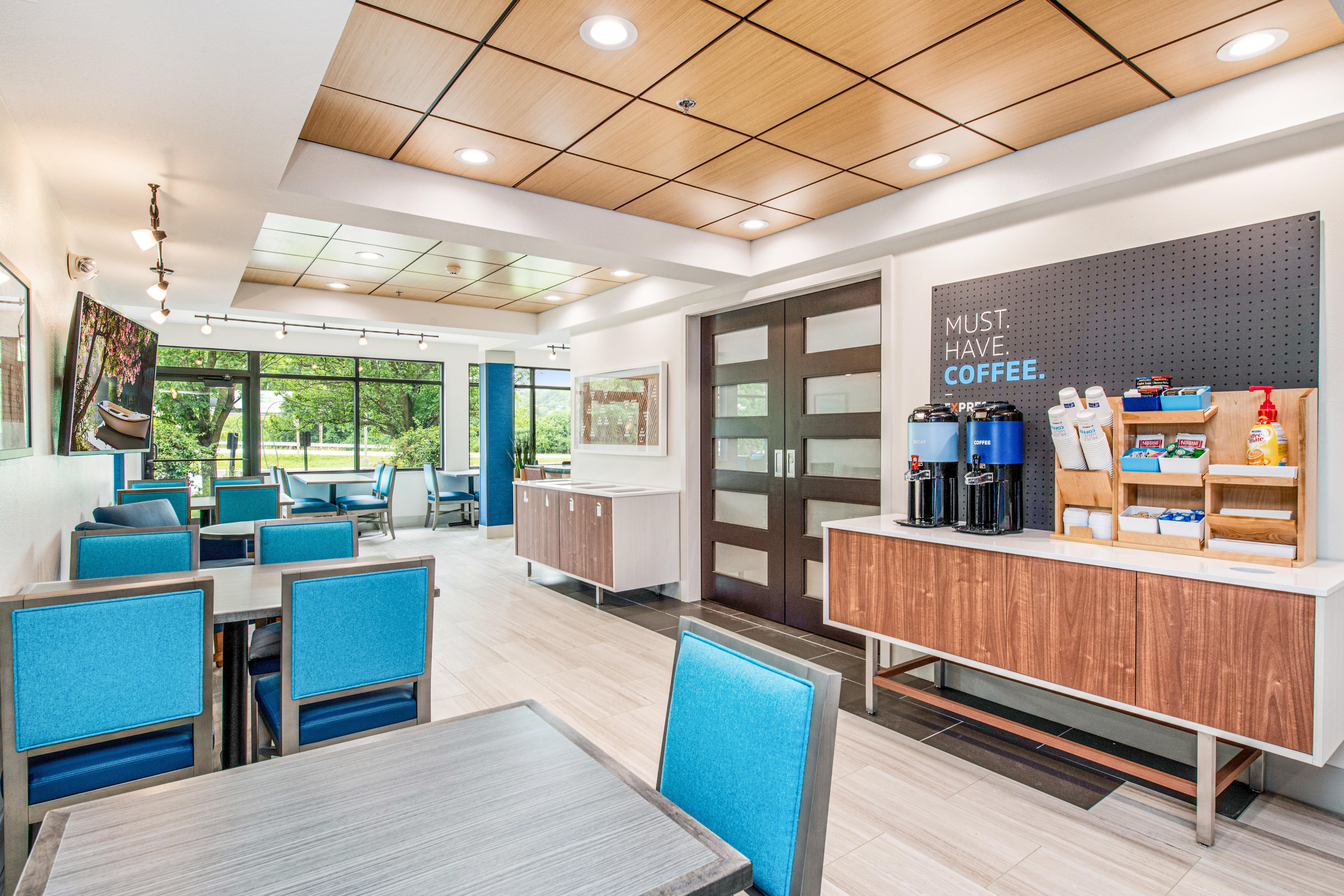 Holiday Inn Express - Delafield By Ihg Exterior photo