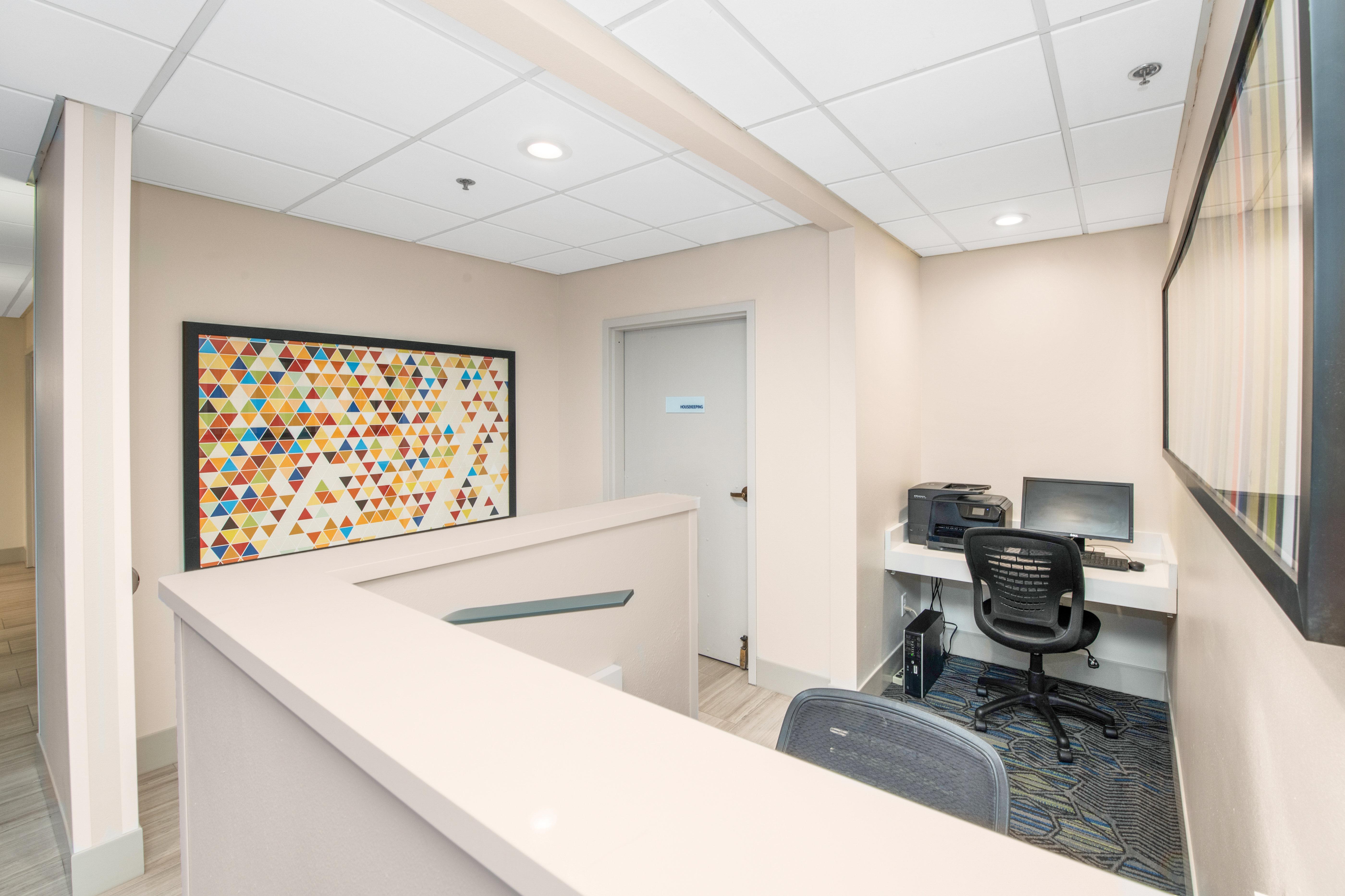Holiday Inn Express - Delafield By Ihg Exterior photo